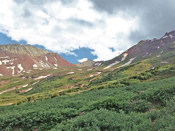 Approaching the head of the valley